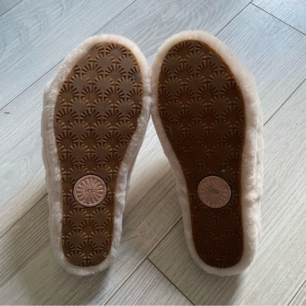 UGG Fluff Yeah Slides - Picture 4 of 5